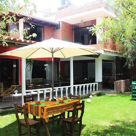 Casa Hospedaje"Los Capulies" Carhuaz Bagian luar foto