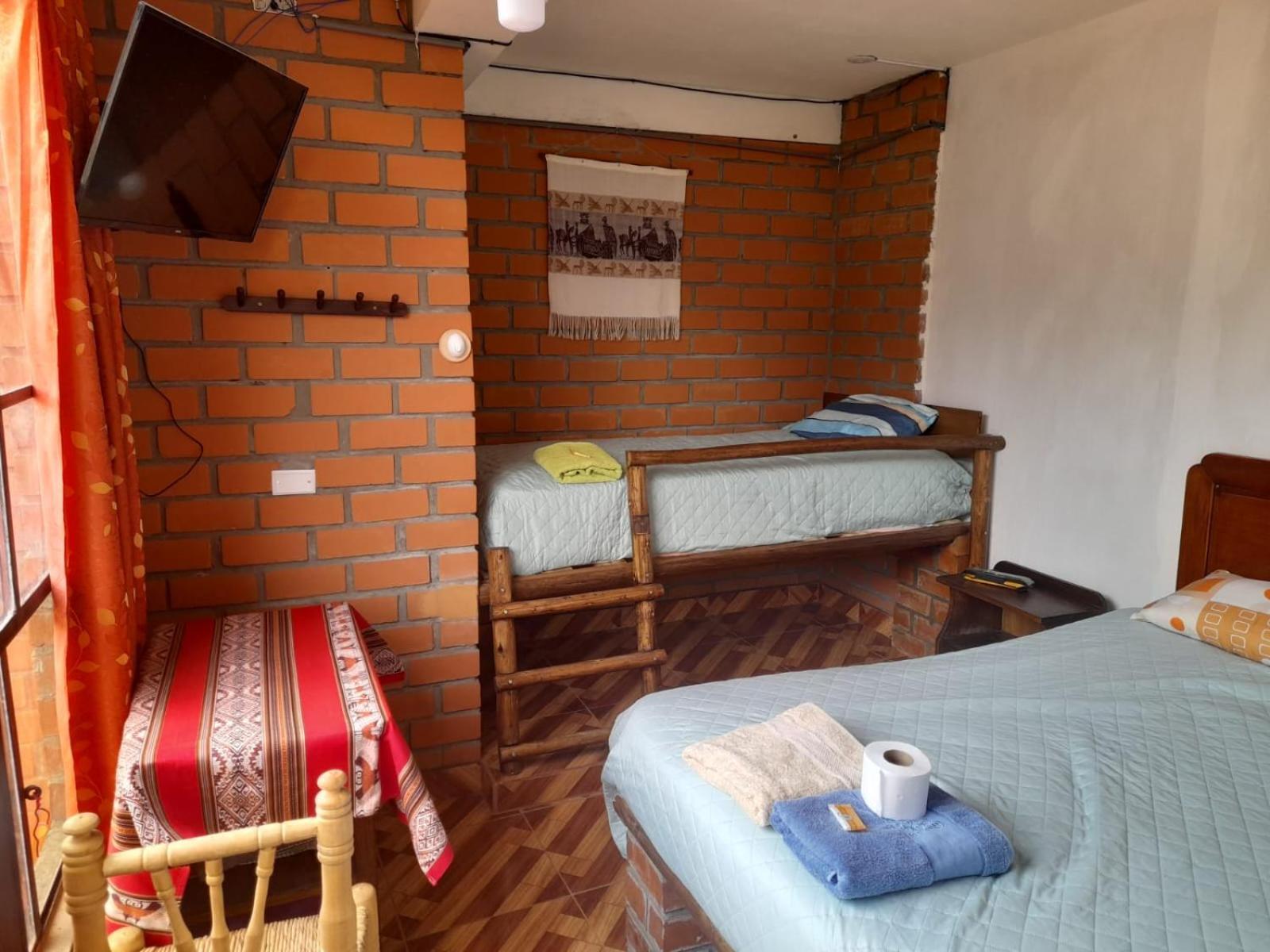 Casa Hospedaje"Los Capulies" Carhuaz Bagian luar foto